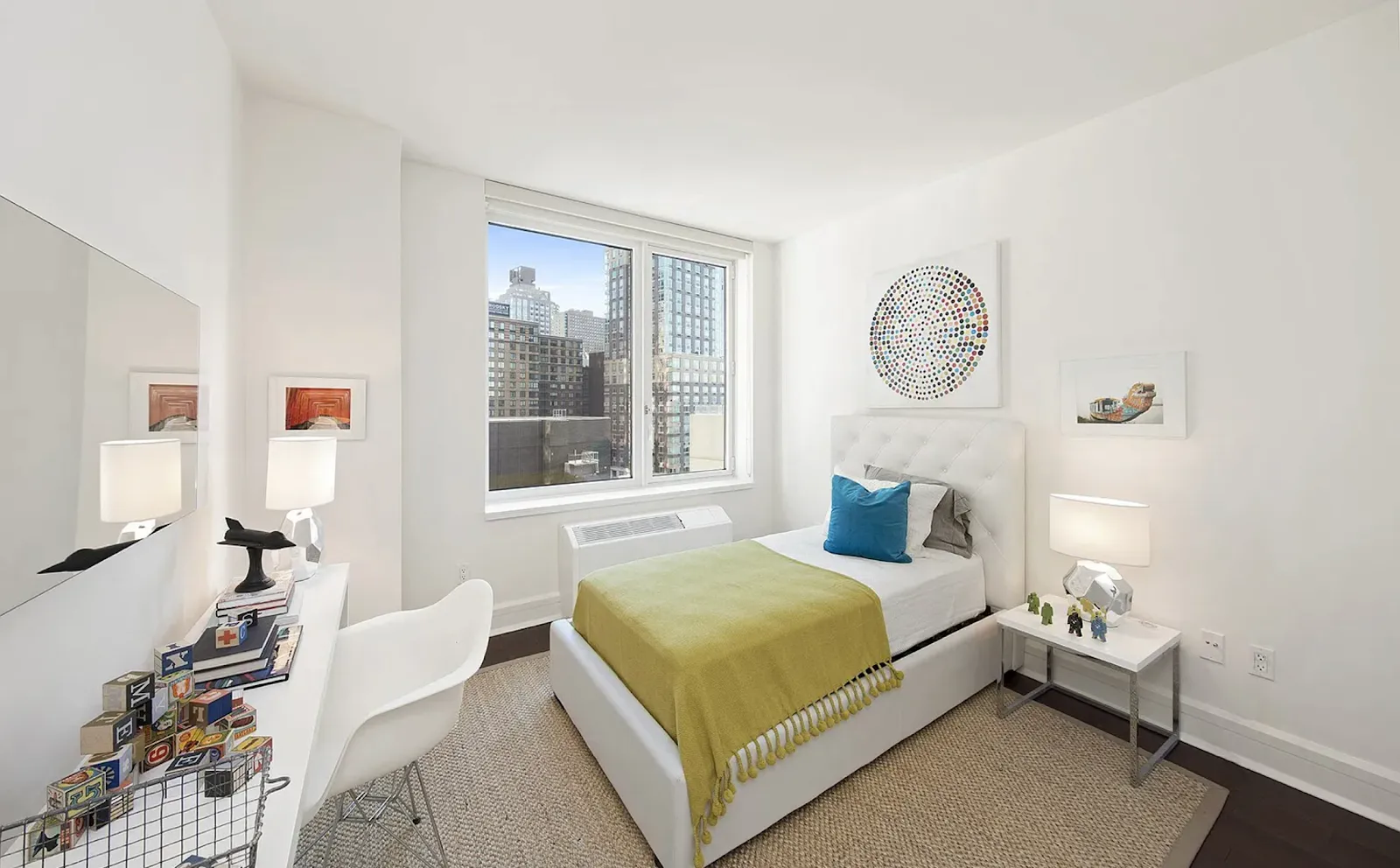1BR in a contemporary apartment in Upper West Side