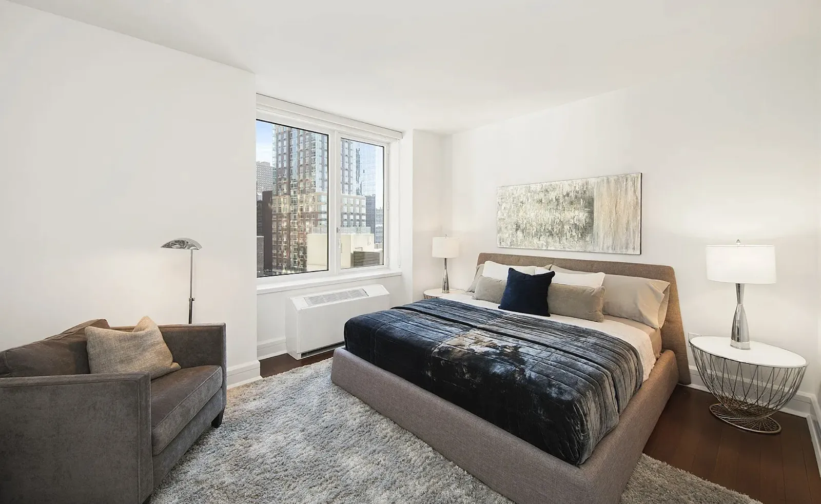 1BR in a contemporary apartment in Upper West Side