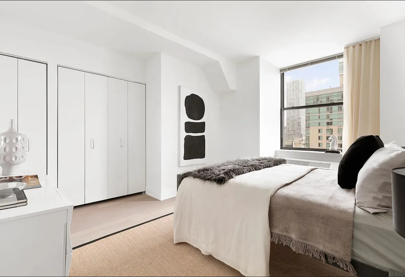 2BR in a serene apartment in Financial District